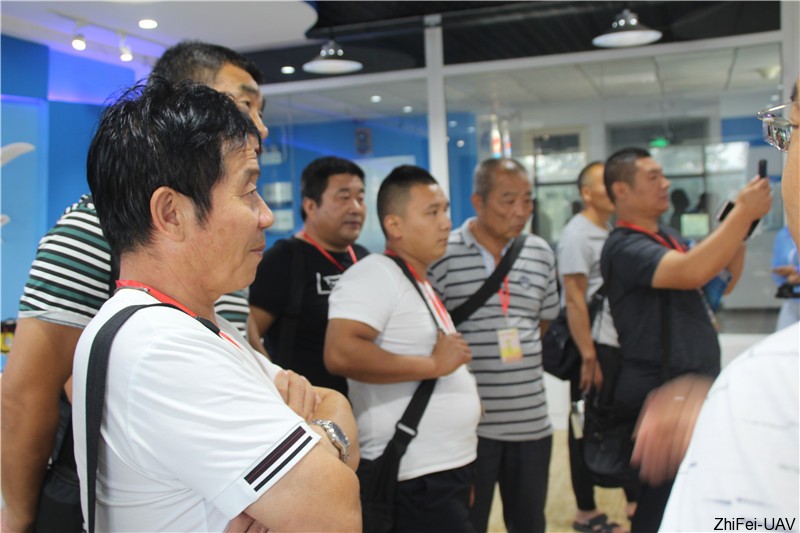 1568011824540737.jpg 河北智飛極農(nóng)無人機科技|保定ASFC無人機駕駛員培訓考證|打藥撒藥噴藥植保無人機