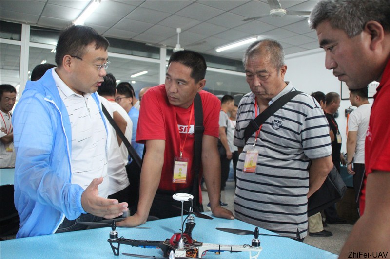 1568012385527055.jpg 河北智飛極農(nóng)無人機科技|保定ASFC無人機駕駛員培訓考證|打藥撒藥噴藥植保無人機